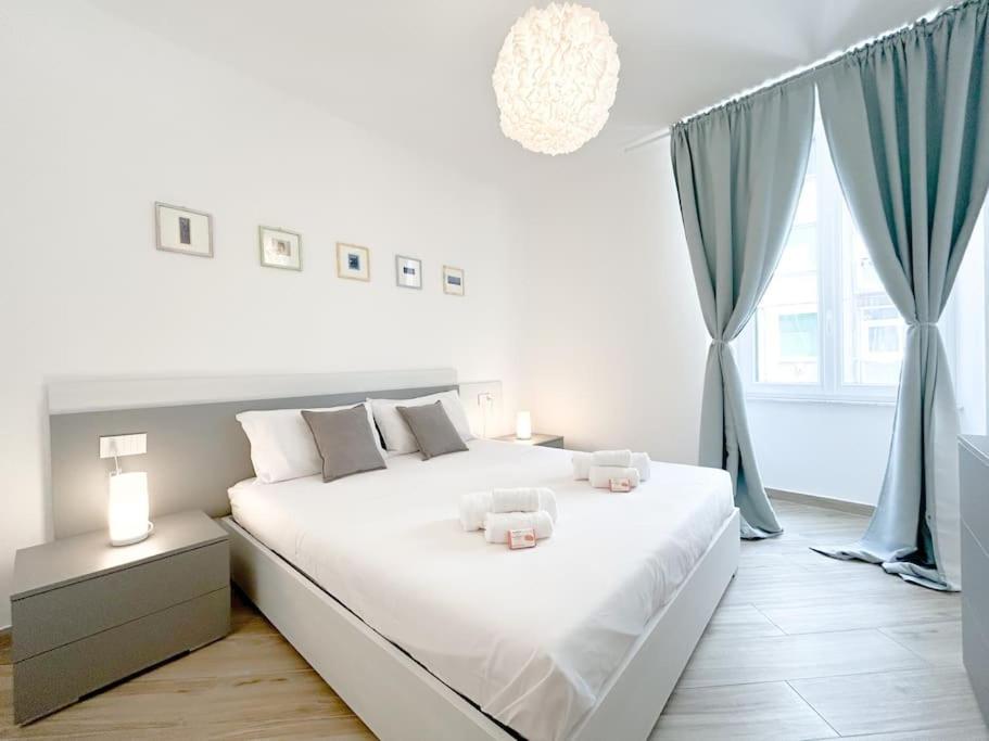 Lusso In Centro Storico - Wifi - Ac Apartment Savona Bagian luar foto