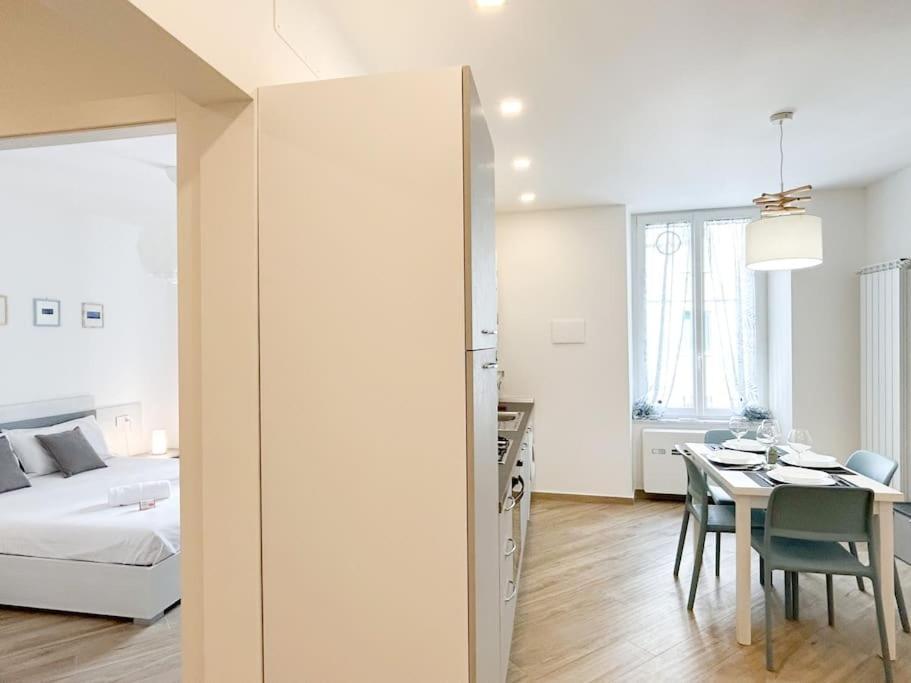 Lusso In Centro Storico - Wifi - Ac Apartment Savona Bagian luar foto